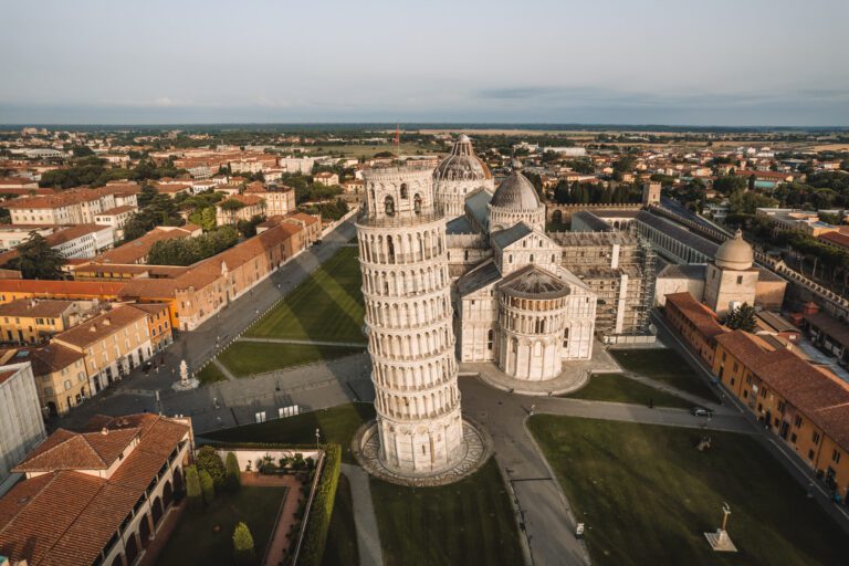 Leaning tower of pisa